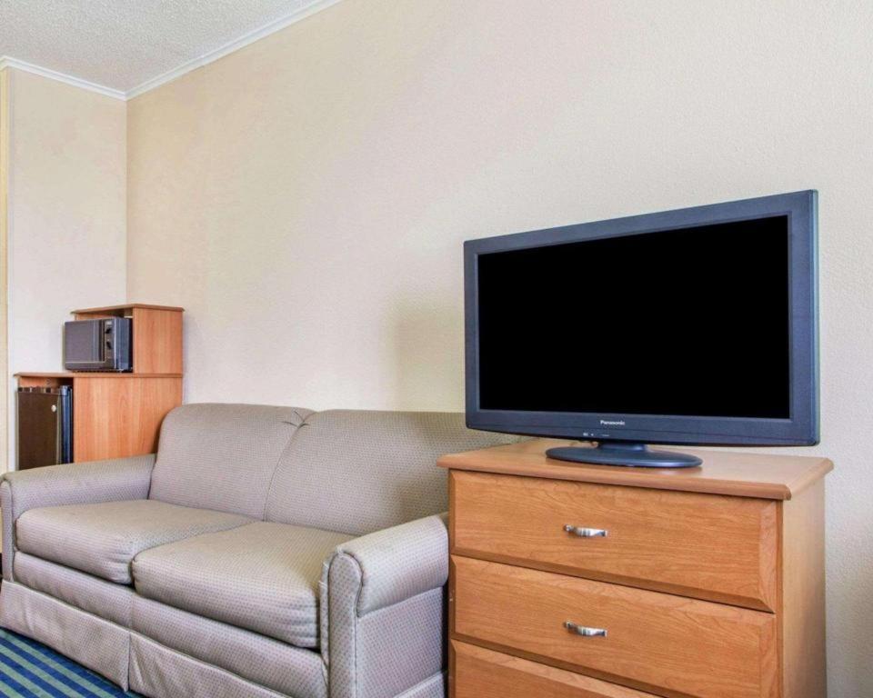Quality Inn Ottawa Near Starved Rock State Park Exterior photo