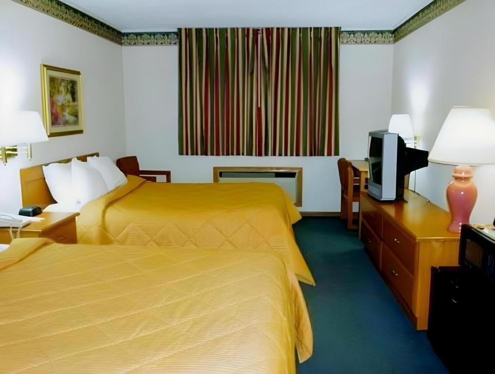 Quality Inn Ottawa Near Starved Rock State Park Exterior photo