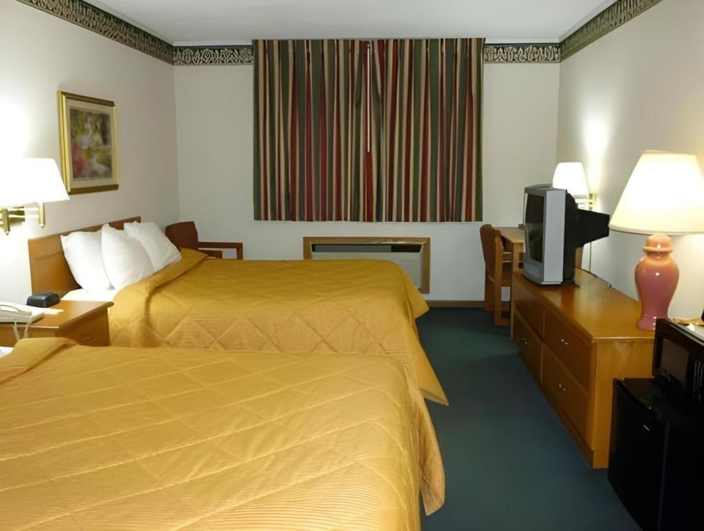 Quality Inn Ottawa Near Starved Rock State Park Exterior photo